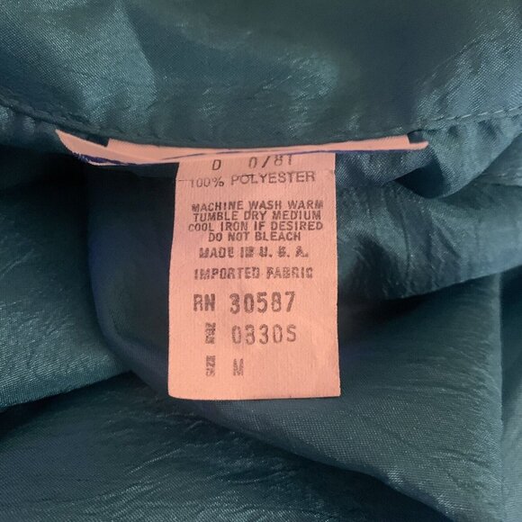 Vintage Blouse Size Medium Paris Station Long Sleeved Satin Polyester Button Up - Picture 4 of 4